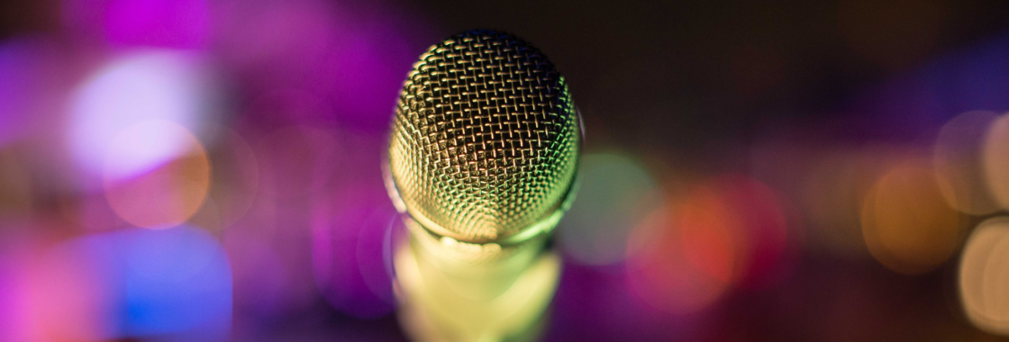 Verbalise microphone with colourful background