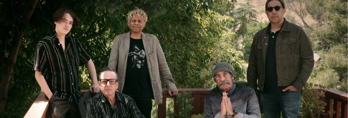 LOVE with Johnny Echols